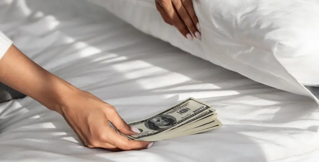 cash under mattress